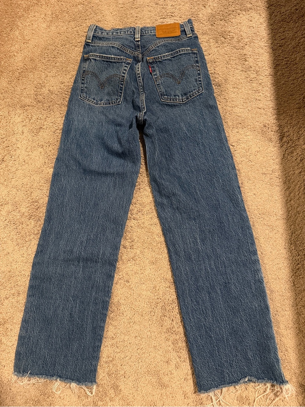 Levi’s Ribcage Straight Ankle Jeans - Picture 5 of 6